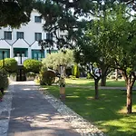 Park Ai Pini & Restaurant Ai Pini