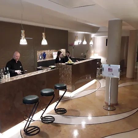 Park Ai Pini & Restaurant Ai Pini Hotel Mestre