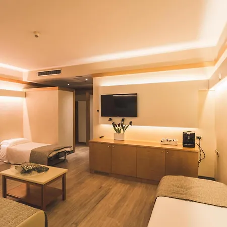 Hotel Park Ai Pini & Restaurant Ai Pini Mestre