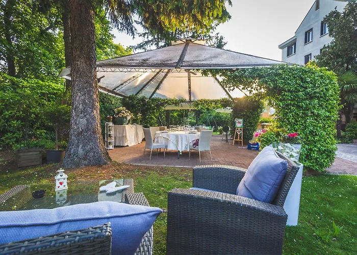 מלון Park Ai Pini & Restaurant Ai Pini
