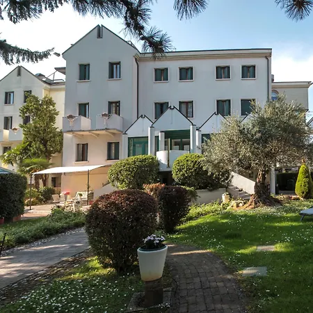 Park Ai Pini & Restaurant Ai Pini 4* Mestre