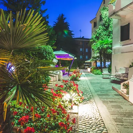 Park Ai Pini & Restaurant Ai Pini Hotel 4*