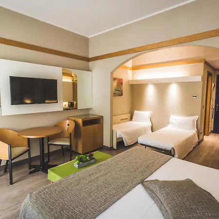 Hotel Park Ai Pini & Restaurant Ai Pini 4*