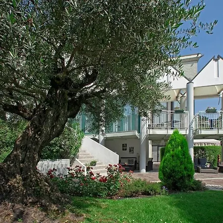 Hotel Park Ai Pini & Restaurant Ai Pini