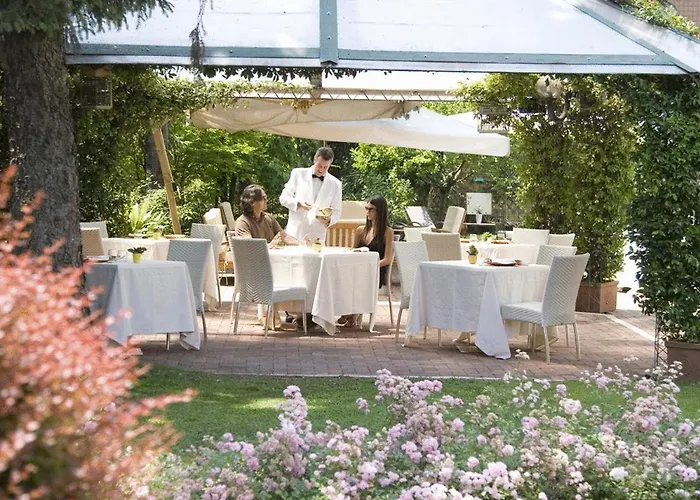 מלון Park Ai Pini & Restaurant Ai Pini