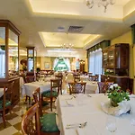 Park Ai Pini & Restaurant Ai Pini 4*
