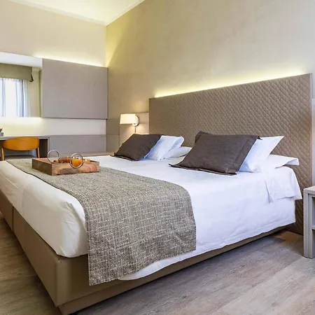 Park Ai Pini & Restaurant Ai Pini ホテル 4*