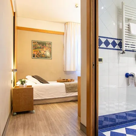 Hotel Park Ai Pini & Restaurant Ai Pini 4*