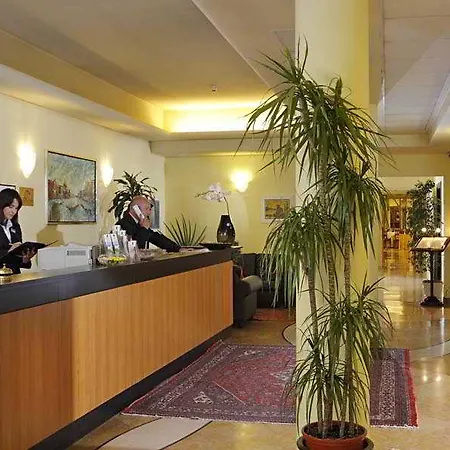 Park Ai Pini & Restaurant Ai Pini