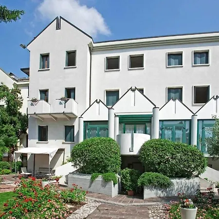 Park Ai Pini & Restaurant Ai Pini 4* Mestre