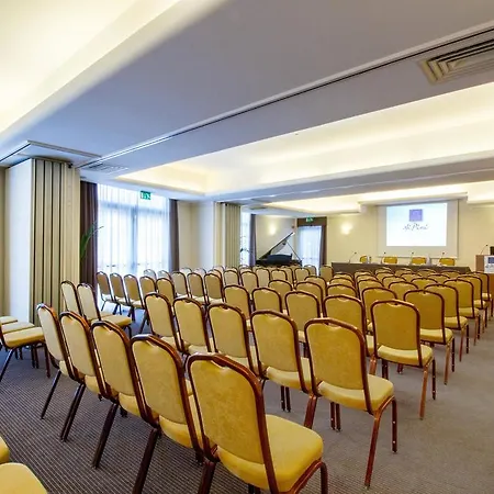 Hotel Park Ai Pini & Restaurant Ai Pini Mestre
