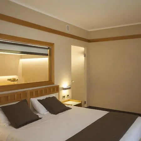 Hotel Park Ai Pini & Restaurant Ai Pini 4*