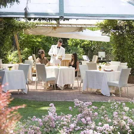 Hotel Park Ai Pini & Restaurant Ai Pini