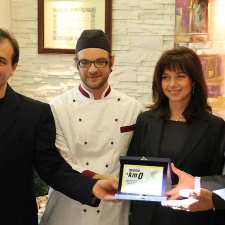 Park Ai Pini & Restaurant Ai Pini メストレ