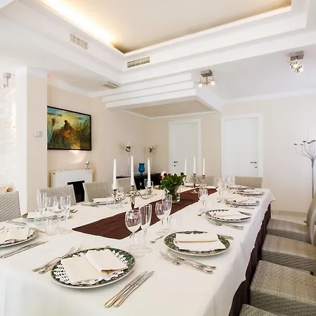 Hotel Park Ai Pini & Restaurant Ai Pini