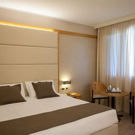 Park Ai Pini & Restaurant Ai Pini Hotel 4*