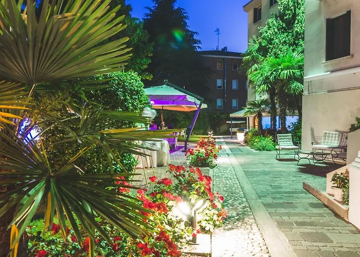 Park Ai Pini & Restaurant Ai Pini Hotel 4*