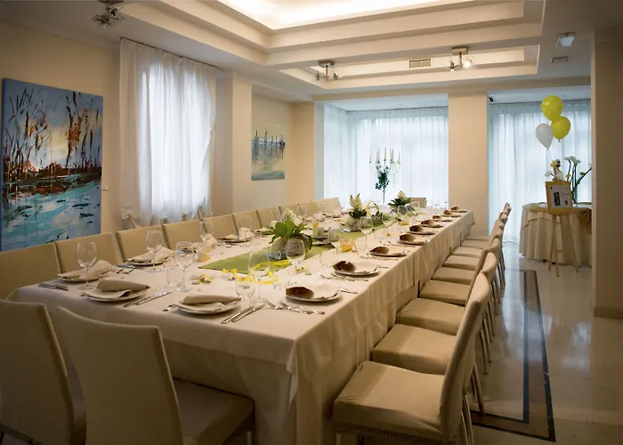 Hotel Park Ai Pini & Restaurant Ai Pini Mestre